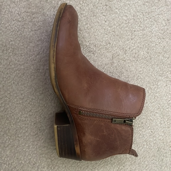 Lucky brand toffee colored ankle boots. Distressed look. - Picture 2 of 3